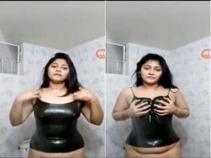 Sexy Desi Girl Bathing Sexy Desi Girl Bathing