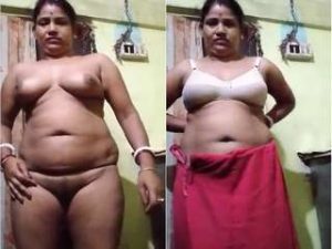 Desi Bhabhi Showing Her Boobs and Pussy Part 5 Desi Bhabhi Showing Her Boobs and Pussy Part 5