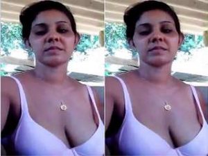 Village Girl Showing Her Boobs and Pussy Village Girl Showing Her Boobs and Pussy