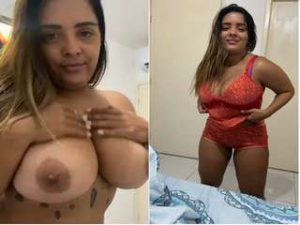 Sexy Girl Shows Boobs and Pussy Sexy Girl Shows Boobs and Pussy