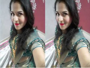 Desi Bhabhi Shows her Boobs and Pussy Part 3 Desi Bhabhi Shows her Boobs and Pussy Part 3