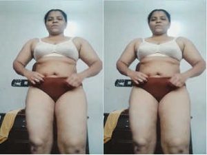 Horny Mallu Bhabhi Shows Her Boobs and Pussy Part 2 Horny Mallu Bhabhi Shows Her Boobs and Pussy Part 2
