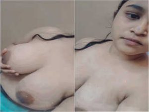 Cute Desi Girl Shows Her Big Boobs Cute Desi Girl Shows Her Big Boobs