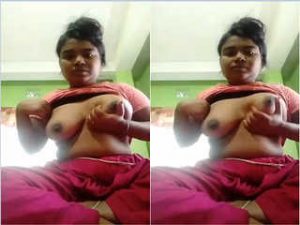 Hot Bangla Mall Shows Her Boobs Hot Bangla Mall Shows Her Boobs
