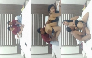 Desi CPl ROmance and Pussy Licking