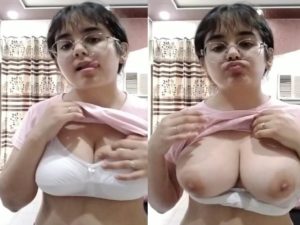 Indian Girl Topless Milky Boobs Show HD Indian Girl Topless Milky Boobs Show HD