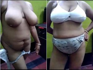 Boudi Shows Her Boobs and Fingering Ass Part 1 Boudi Shows Her Boobs and Fingering Ass Part 1