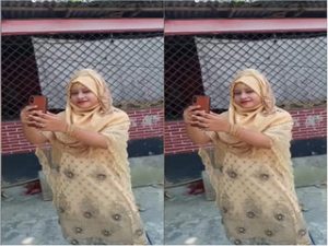 Cute Bangla Girl Shows Her Boobs On VC Cute Bangla Girl Shows Her Boobs On VC