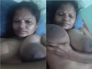 Desi Bhabhi Shows Her Big Boobs and pussy Desi Bhabhi Shows Her Big Boobs and pussy