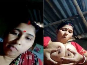 HORNY DESI BOUDI SHOWING HER BIG BOOBS AND WET PUSSY HORNY DESI BOUDI SHOWING HER BIG BOOBS AND WET PUSSY