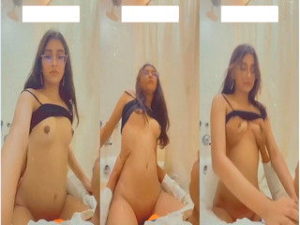 Desi Girl Boobs Pressing and Fucking Desi Girl Boobs Pressing and Fucking