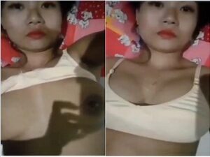 Desi Girl Showing Her Boobs and Pussy Desi Girl Showing Her Boobs and Pussy