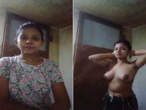 Desi Girl Shows her Bathing Desi Girl Shows her Bathing