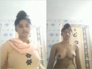Desi Girl Shows her Boobs and Fingering Desi Girl Shows her Boobs and Fingering