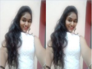 Desi Girl Shows Her Boobs And Pussy Desi Girl Shows Her Boobs And Pussy
