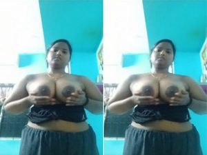 Desi Girl Shows her Nude Body Desi Girl Shows her Nude Body