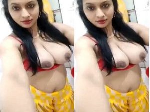 Desi Wife Shows Her Boobs Desi Wife Shows Her Boobs