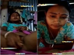 Horny Bhabhi Masturbating Horny Bhabhi Masturbating