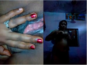 Horny Bhabhi Shows her Big Boobs and Wet Pussy Horny Bhabhi Shows her Big Boobs and Wet Pussy