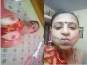 Horny Bhabhi Shows Her Boobs Horny Bhabhi Shows Her Boobs