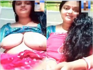 Horny Boudi Shows Big Boobs Horny Boudi Shows Big Boobs