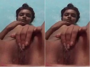 Horny Desi Girl Shows Her Boobs and Wet Pussy Horny Desi Girl Shows Her Boobs and Wet Pussy