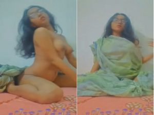 HORNY DESI GIRL SHOWS HER NUDE BODY