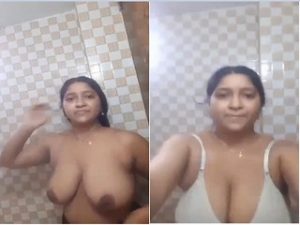 Sexy Bhabhi Bathing Sexy Bhabhi Bathing