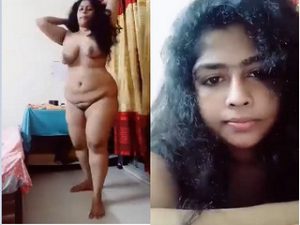 Sexy Desi Girl Shows her Boobs and Big Ass Sexy Desi Girl Shows her Boobs and Big Ass