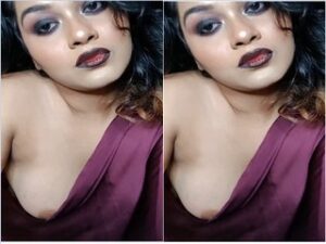 Sexy Girl Shows Boobs Sexy Girl Shows Boobs