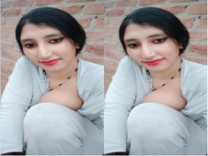 Sexy Paki Girl Shows her Boobs and Fucked part 1 Sexy Paki Girl Shows her Boobs and Fucked part 1