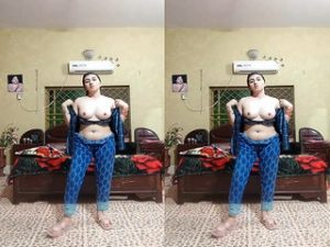 Sexy Paki Girl Shows Her Boobs Part 3 Sexy Paki Girl Shows Her Boobs Part 3