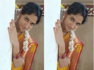 Sexy Telugu Bhabhi Shows Her Boobs and Pussy Sexy Telugu Bhabhi Shows Her Boobs and Pussy