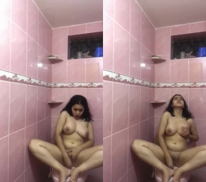 Horny girl masterbating Horny girl masterbating